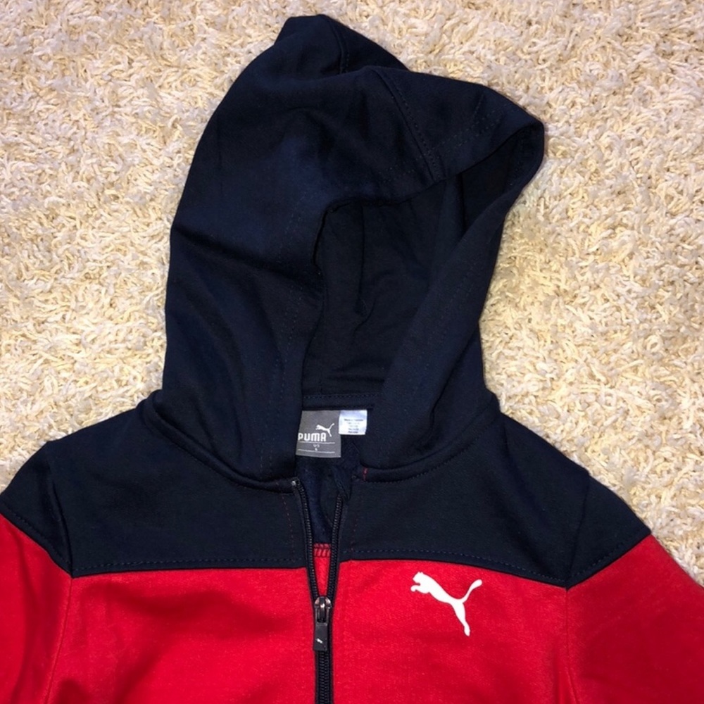🆕 Boys Puma sweater size 6